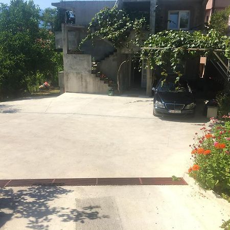 Milmaris Apartments ティヴァト エクステリア 写真