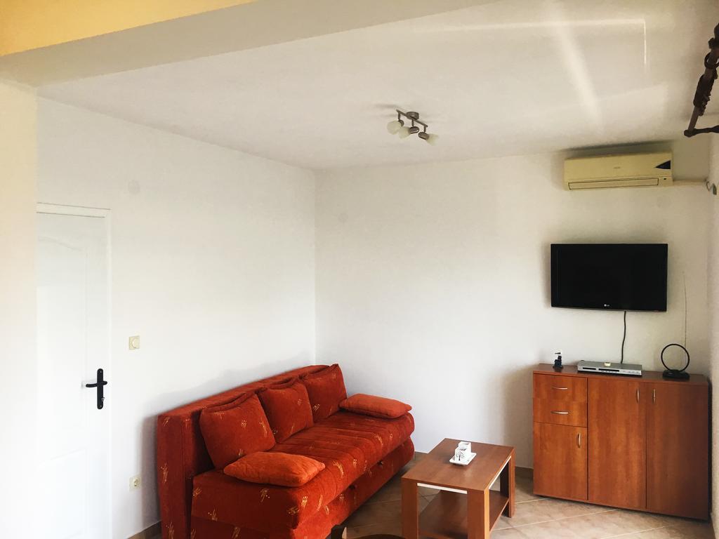 Milmaris Apartments ティヴァト エクステリア 写真
