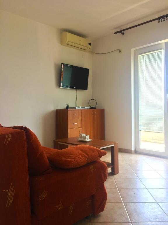 Milmaris Apartments ティヴァト エクステリア 写真