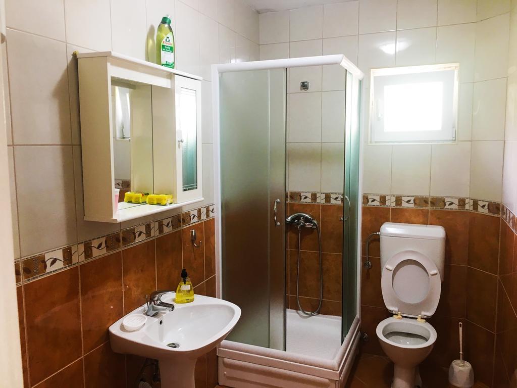 Milmaris Apartments ティヴァト エクステリア 写真