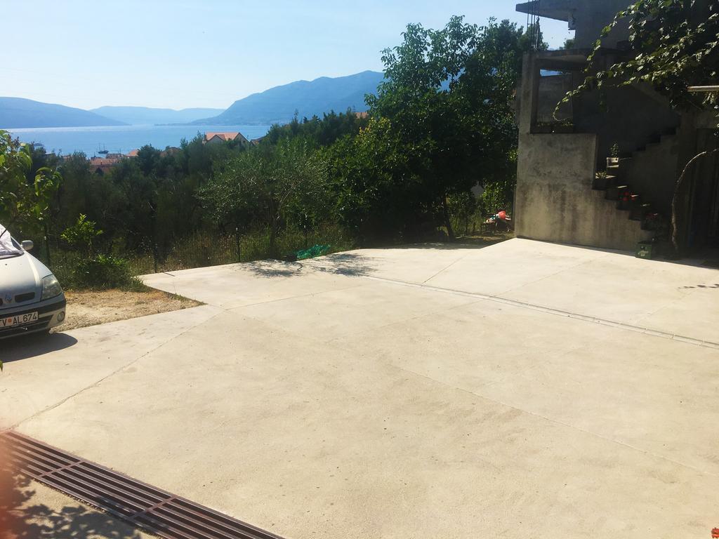Milmaris Apartments ティヴァト エクステリア 写真